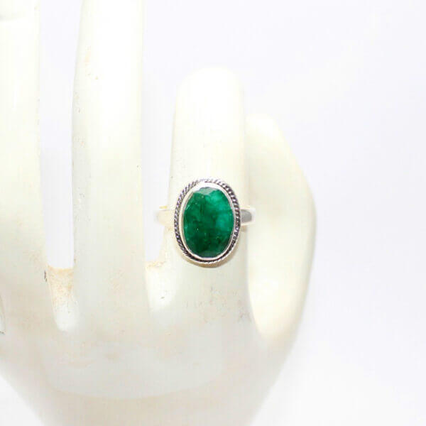 925 Sterling Silver Emerald Ring Handmade Jewelry Gemstone Birthstone Ring hand picture