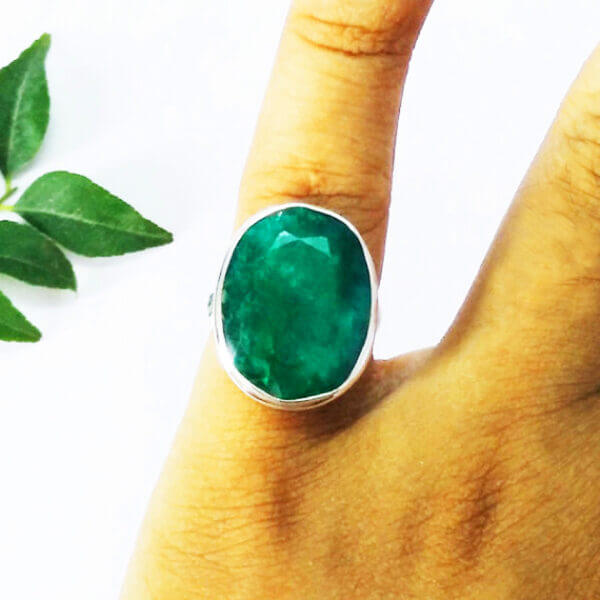 925 Sterling Silver Emerald Ring Handmade Jewelry Gemstone Birthstone Ring hand picture