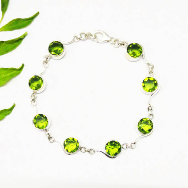 925 Sterling Silver Peridot Bracelet Handmade Jewelry Gemstone Birthstone Bracelet front picture