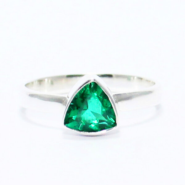 925 Sterling Silver Emerald Ring Handmade Jewelry Gemstone Birthstone Ring front picture