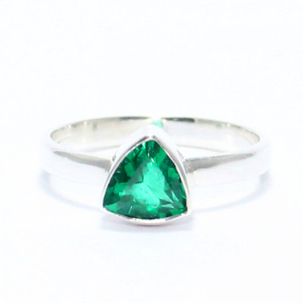 925 Sterling Silver Emerald Ring Handmade Jewelry Gemstone Birthstone Ring front picture