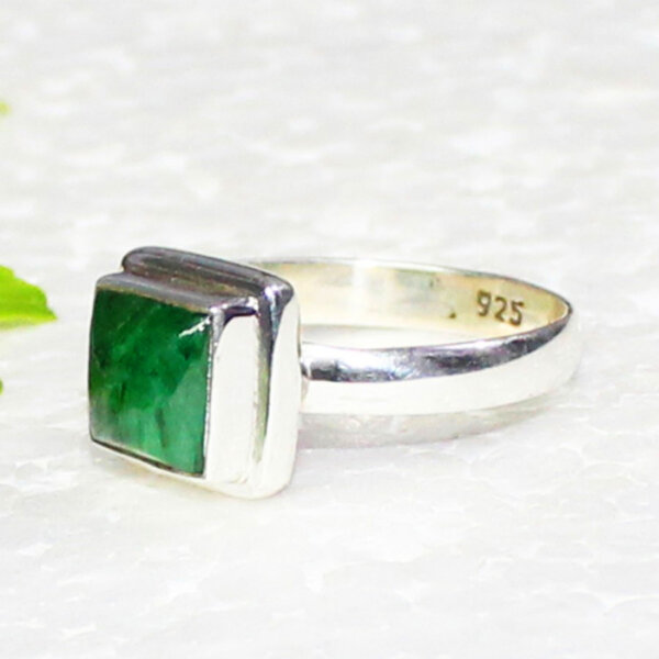 925 Sterling Silver Emerald Ring Handmade Jewelry Gemstone Birthstone Ring side picture