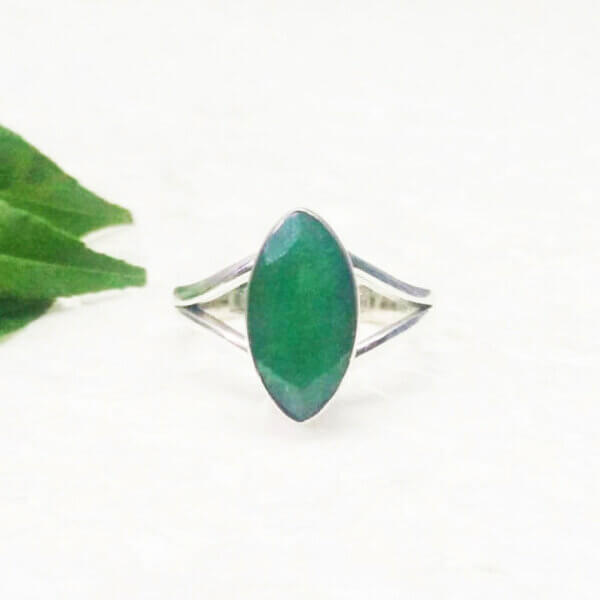 925 Sterling Silver Emerald Ring Handmade Jewelry Gemstone Birthstone Ring front picture