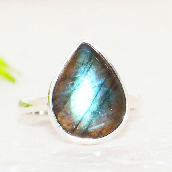 925 Sterling Silver Labradorite Ring Handmade Jewelry Gemstone Birthstone Ring front picture