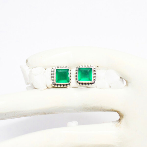 925 Sterling Silver Green Onyx Earrings Handmade Jewelry Gemstone Birthstone Earrings front picture925 Sterling Silver Onyx Earrings Handmade Jewelry Gemstone Birthstone Earrings hand picture